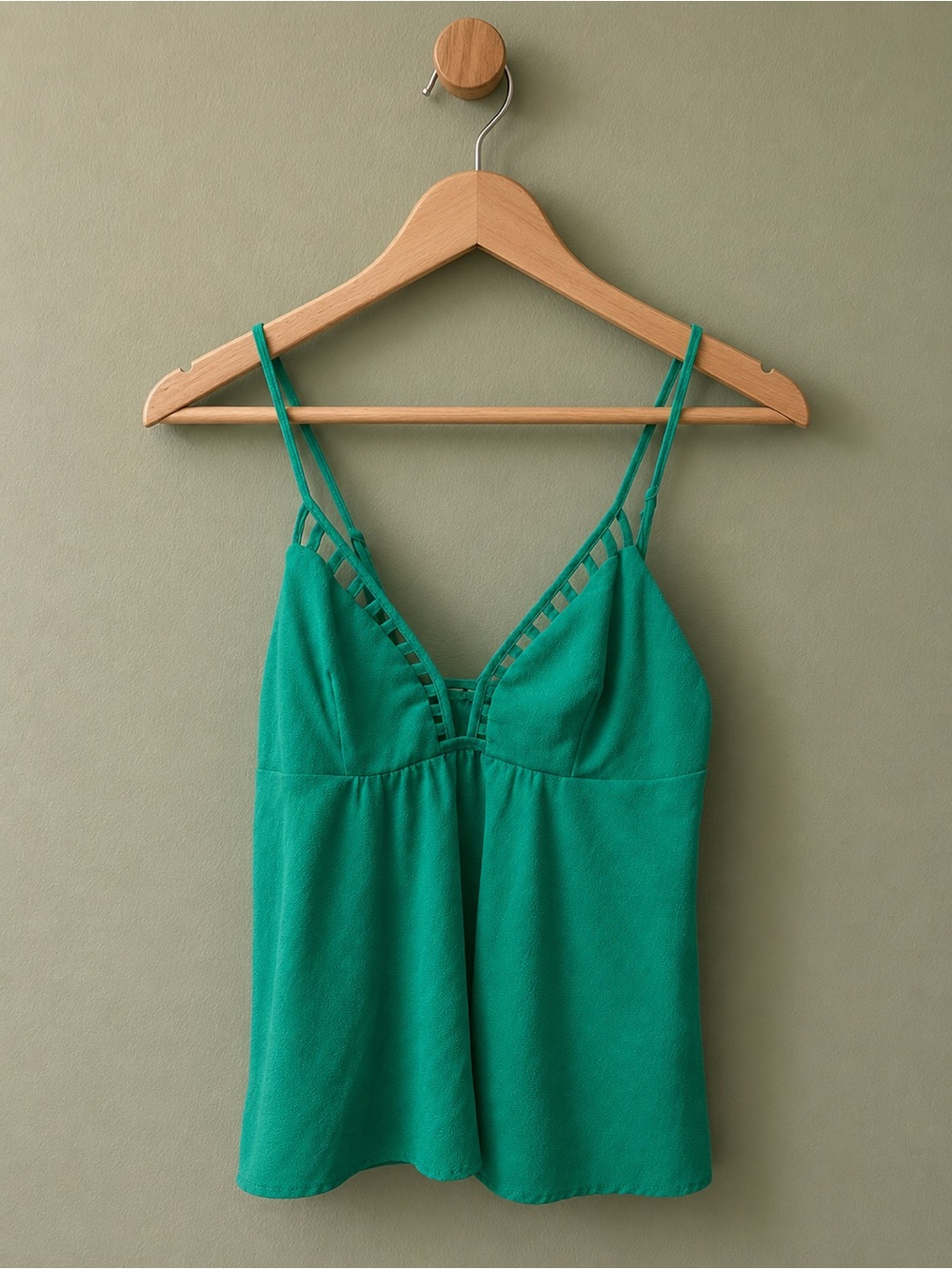 Charlotte Russe Emerald Green Strappy Tank Top | Size L